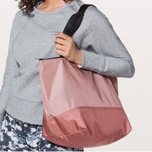 Lululemon Fundamental Tote - LTQU/QUSD/BLK - Rare